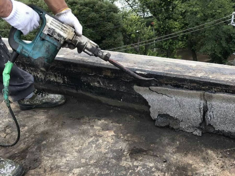 2 | 防水工事は神奈川県横浜市の横浜防水職人 屋上防水 既存防水層撤去