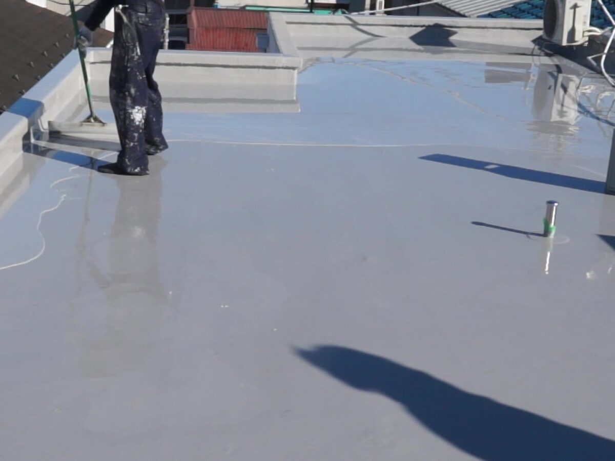 00055 - frame at 0m14s | 防水工事は神奈川県横浜市の横浜防水職人 ウレタン二層目