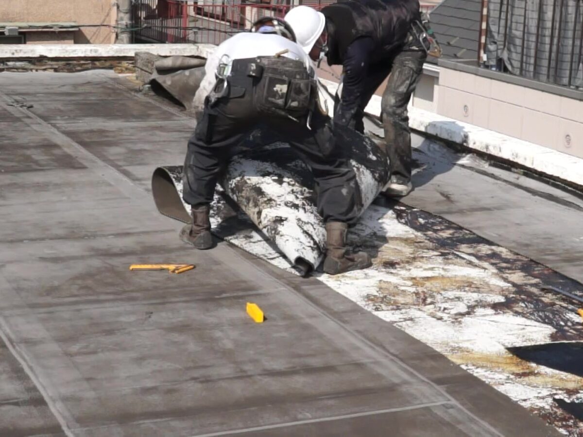 00094 - frame at 0m8s | 防水工事は神奈川県横浜市の横浜防水職人 防水層撤去