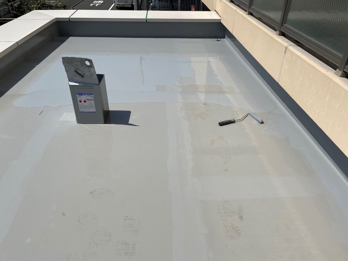 line_35282976656644 1 | 防水工事は神奈川県横浜市の横浜防水職人 ウレタン二層目