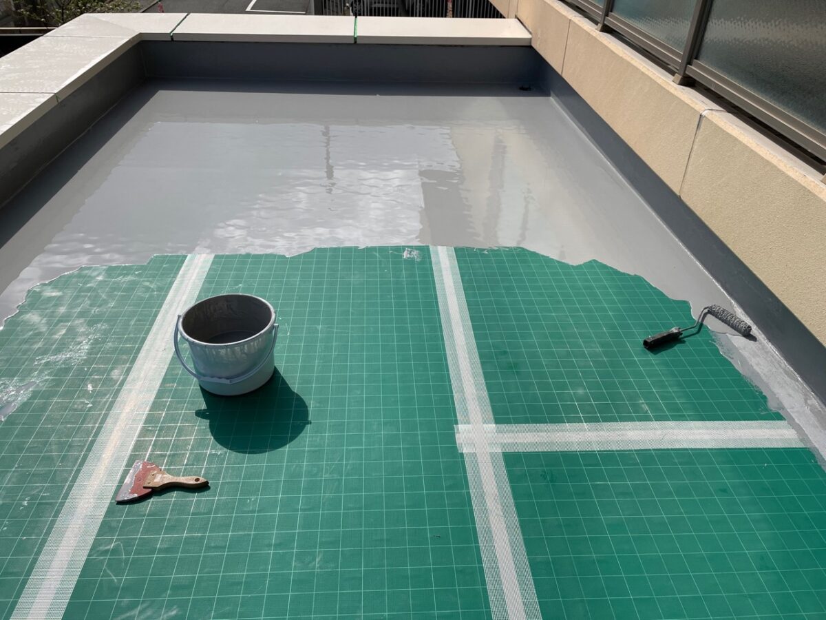 line_35284424339612 1 | 防水工事は神奈川県横浜市の横浜防水職人 ウレタン一層目