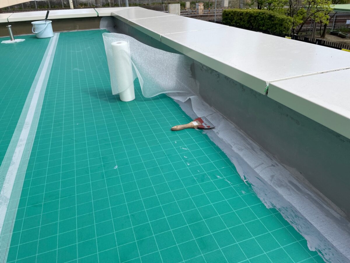 line_35284848160549 1 | 防水工事は神奈川県横浜市の横浜防水職人 補強用ガラスクロス貼り