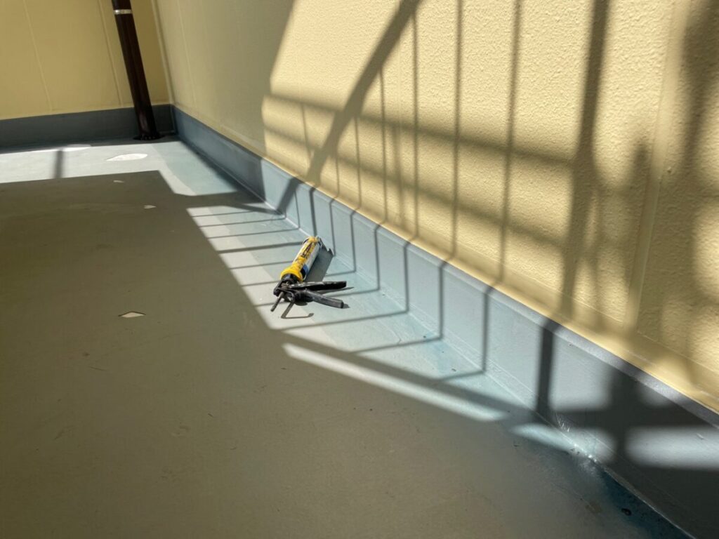 シーリング材充填
